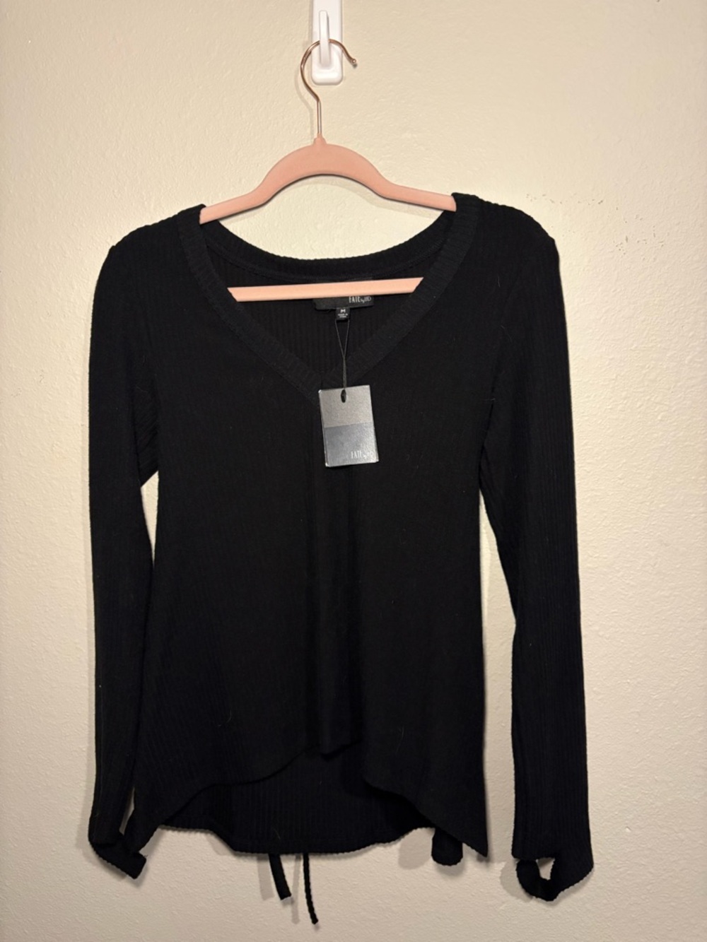 Fate by LFD Black V-Neck Ribbed Knit Women's Top -